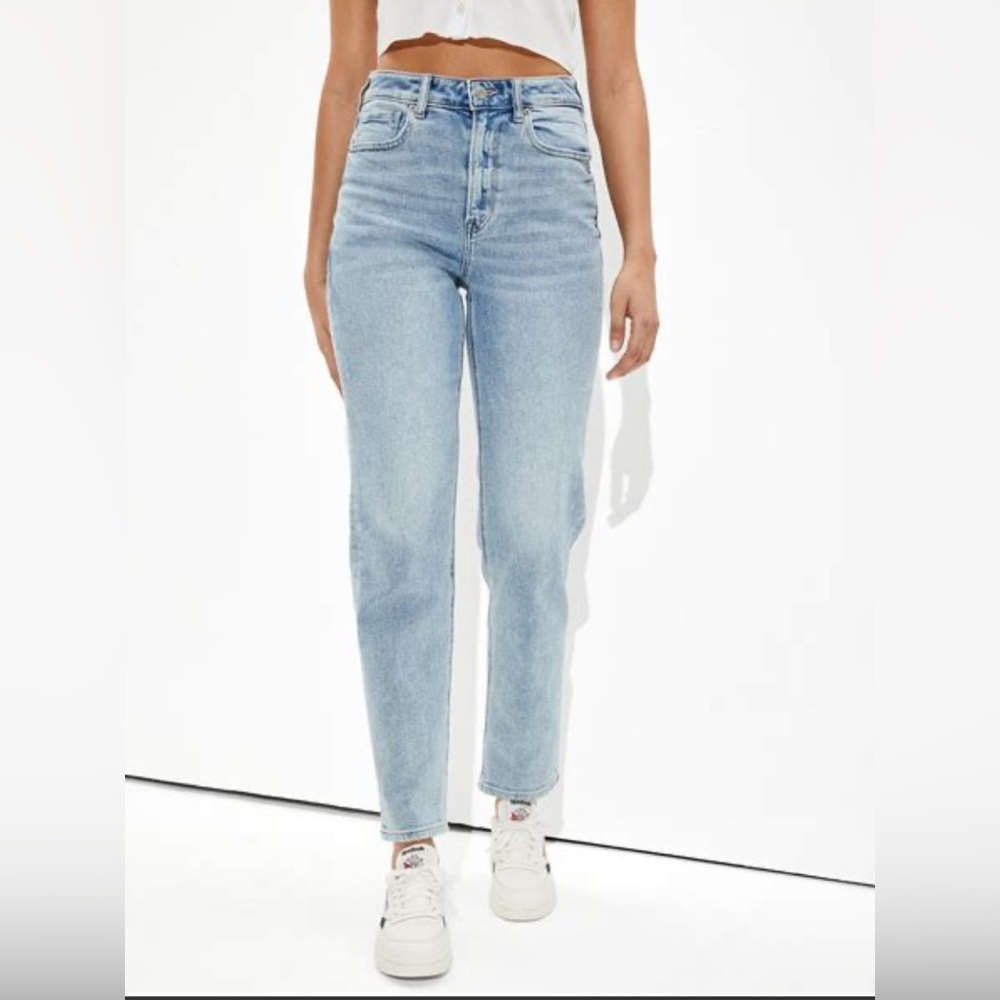 AMERICAN EAGLE | Stretch Mom Jeans | Size 12 | X-Short | Light Blue